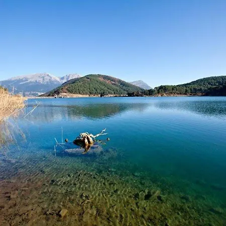 Efharis Filoxenon Daire Feneos