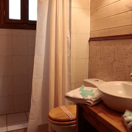 Efharis Filoxenon * Feneos