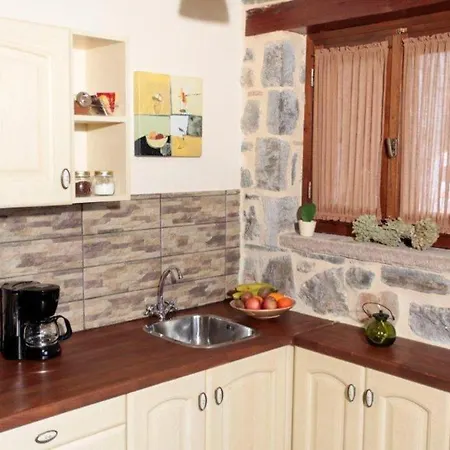 Efharis Filoxenon Apartment