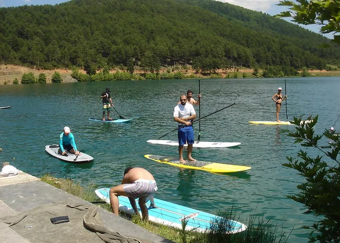 Efharis Filoxenon Feneósz