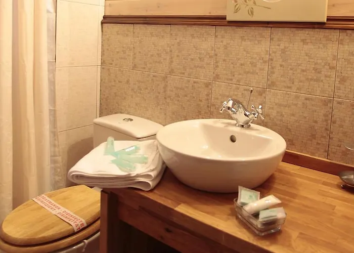 Efharis Filoxenon Apartman Feneósz