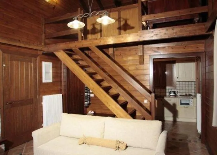 Apartman Efharis Filoxenon Feneósz