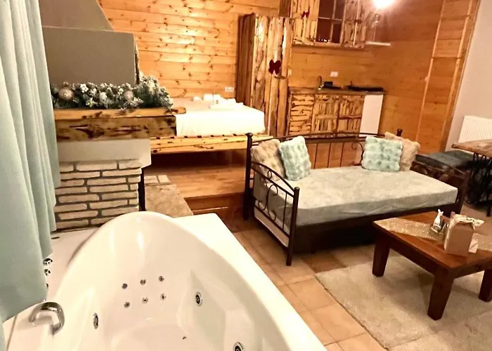 Efharis Filoxenon Apartman Feneósz