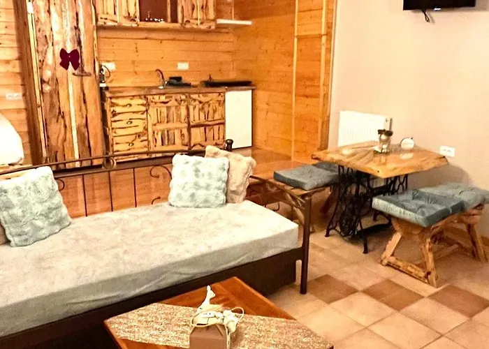 Efharis Filoxenon Feneósz